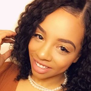 Meet your Posher, Jazmine